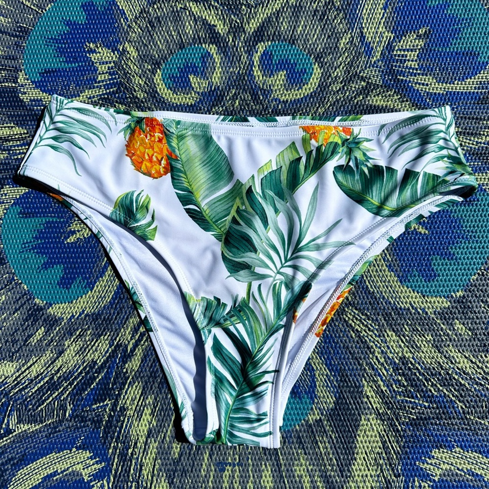 CUPSHE tropical bikini bottoms Size M 🌴